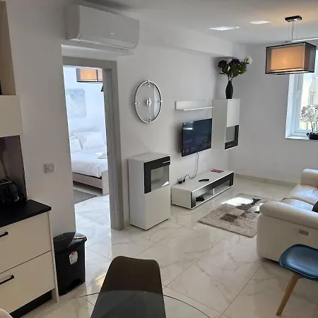 Gzr051-luxury 2 Bedroom Near Seafront Promenade Gzira