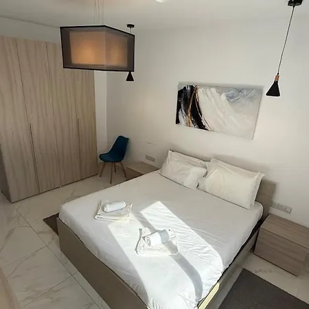Gzr051-luxury 2 Bedroom Near Seafront Promenade