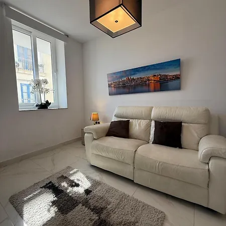 Gzr051-luxury 2 Bedroom Near Seafront Promenade