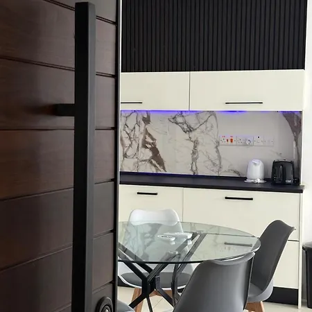 Апартаменты Gzr051-luxury 2 Bedroom Near Seafront Promenade *