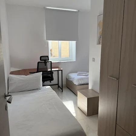 Апартаменты Gzr051-luxury 2 Bedroom Near Seafront Promenade *