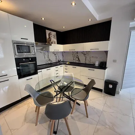 Gzr051-luxury 2 Bedroom Near Seafront Promenade Апартаменты